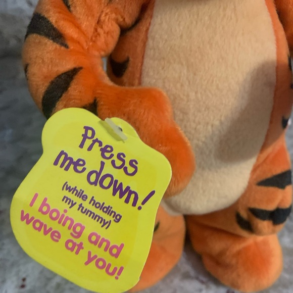 1997 Vintage Tigger Plush Toy GUC “As Is” - Picture 4 of 10